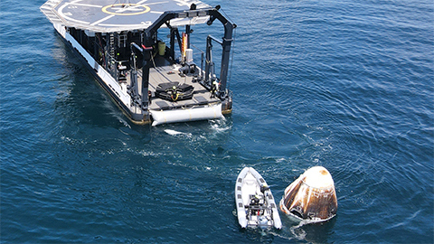 Crew Dragon Demo-2 tilbake på Jorden*